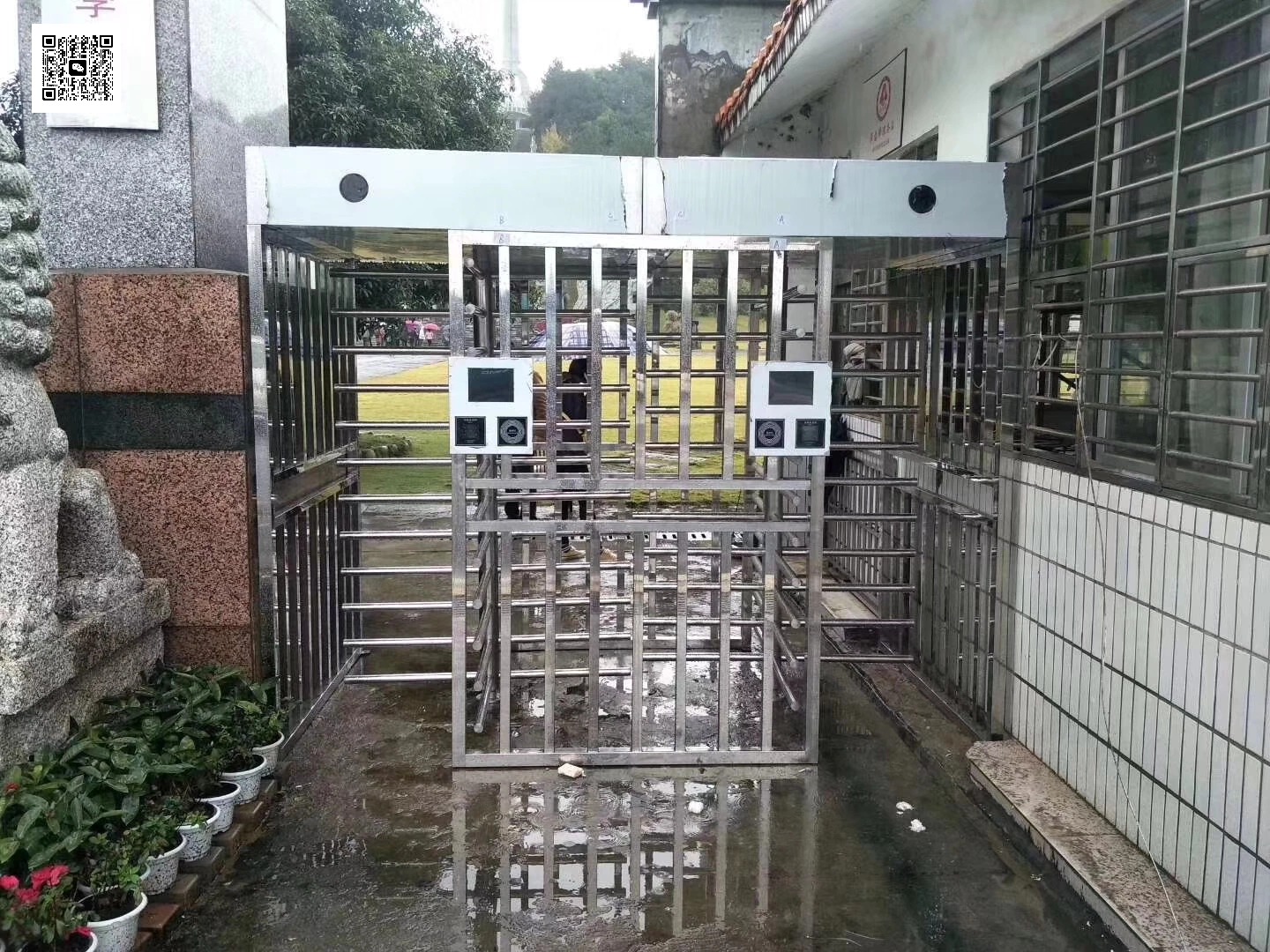 某园区出入口全高转闸项目