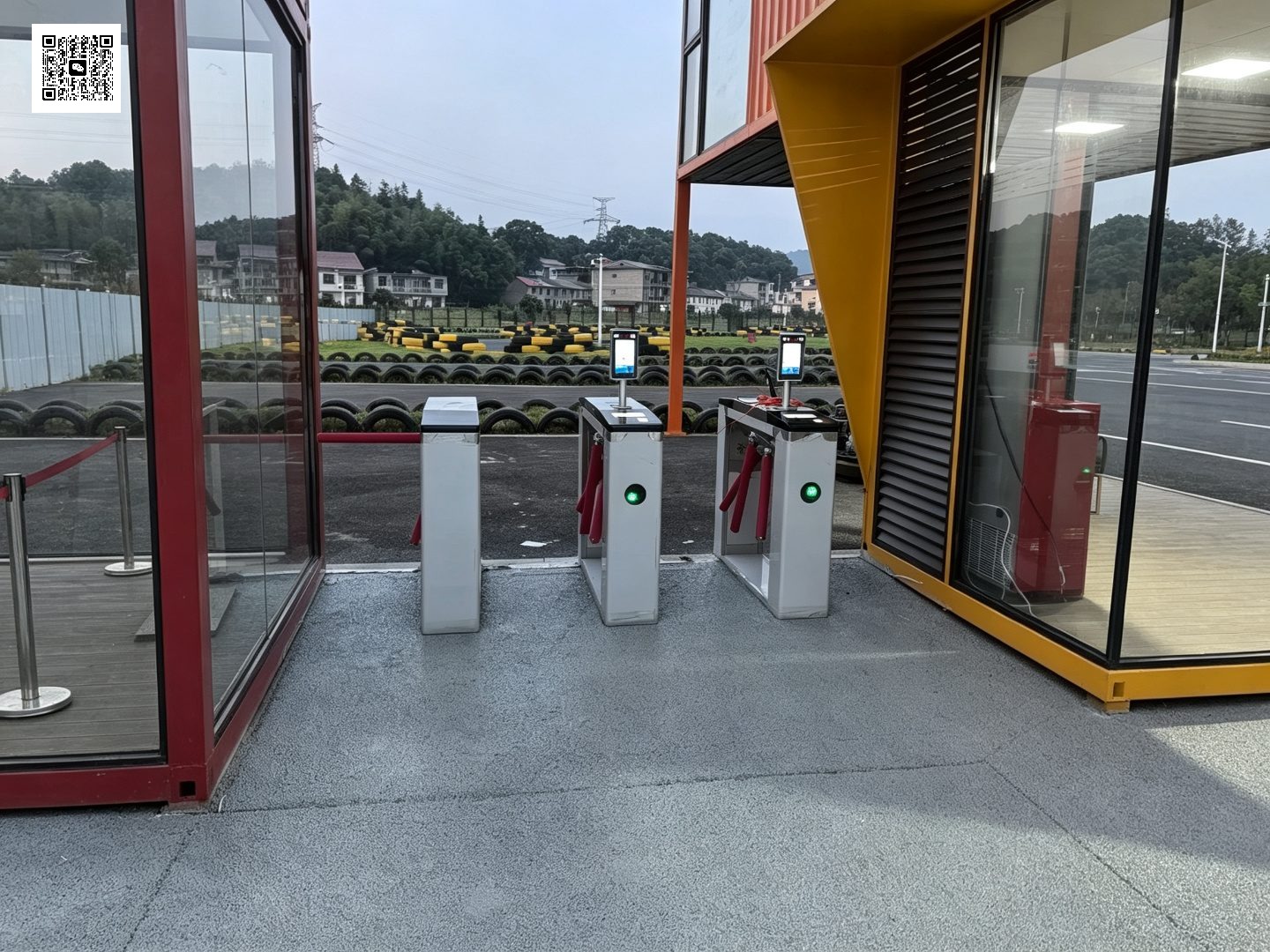 某场馆入口通行项目